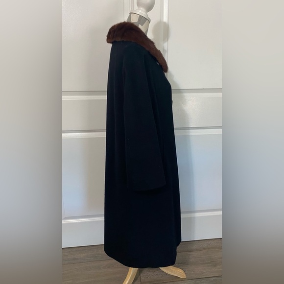 Vintage Black Pea Coat with Brown Fur Collar - Picture 4 of 7